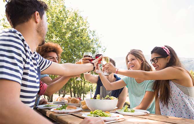 Pikniki ob ljubljanici s športnimi pbjekti - Gostilna pri Peclju